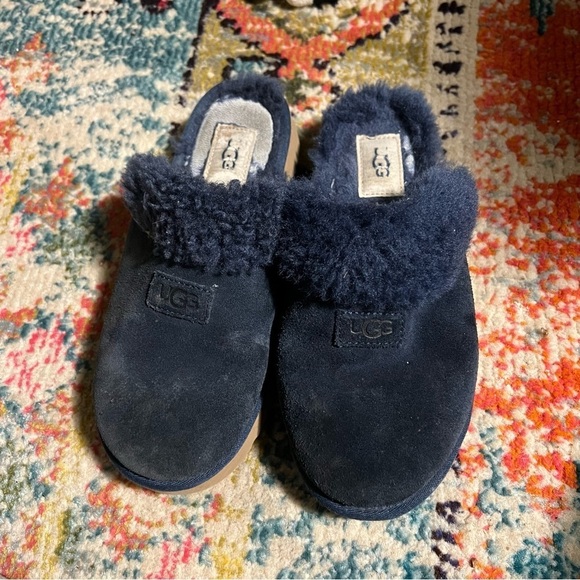 Ugg Navy Cozy Slippers womens size 6 - Picture 2 of 7